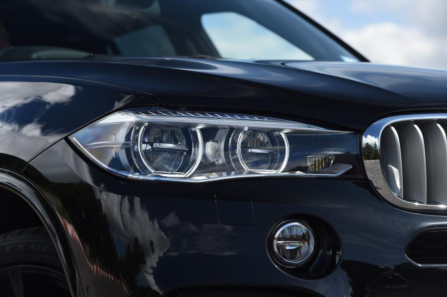 Детали экстерьера BMW X5 xDrive40d M Sport (F15) 2013 года  (UK) (фото 11 из 12)
